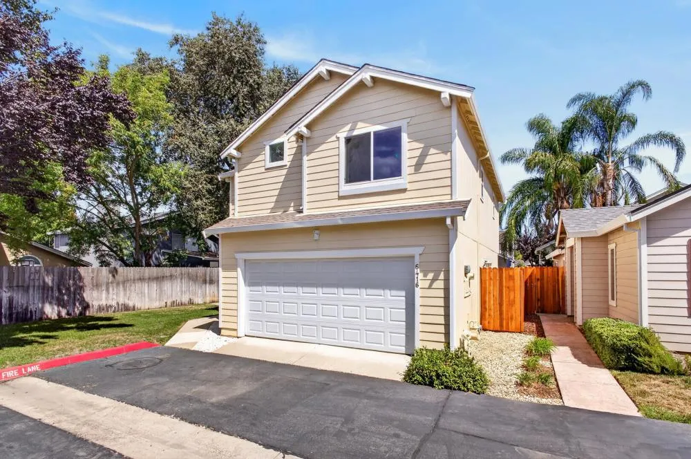 6416 Laguna Mirage Lane Elk Grove, CA 95758