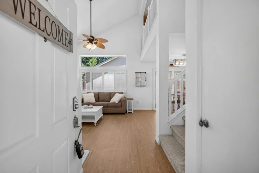 6416 Laguna Mirage Lane Elk Grove, CA 95758