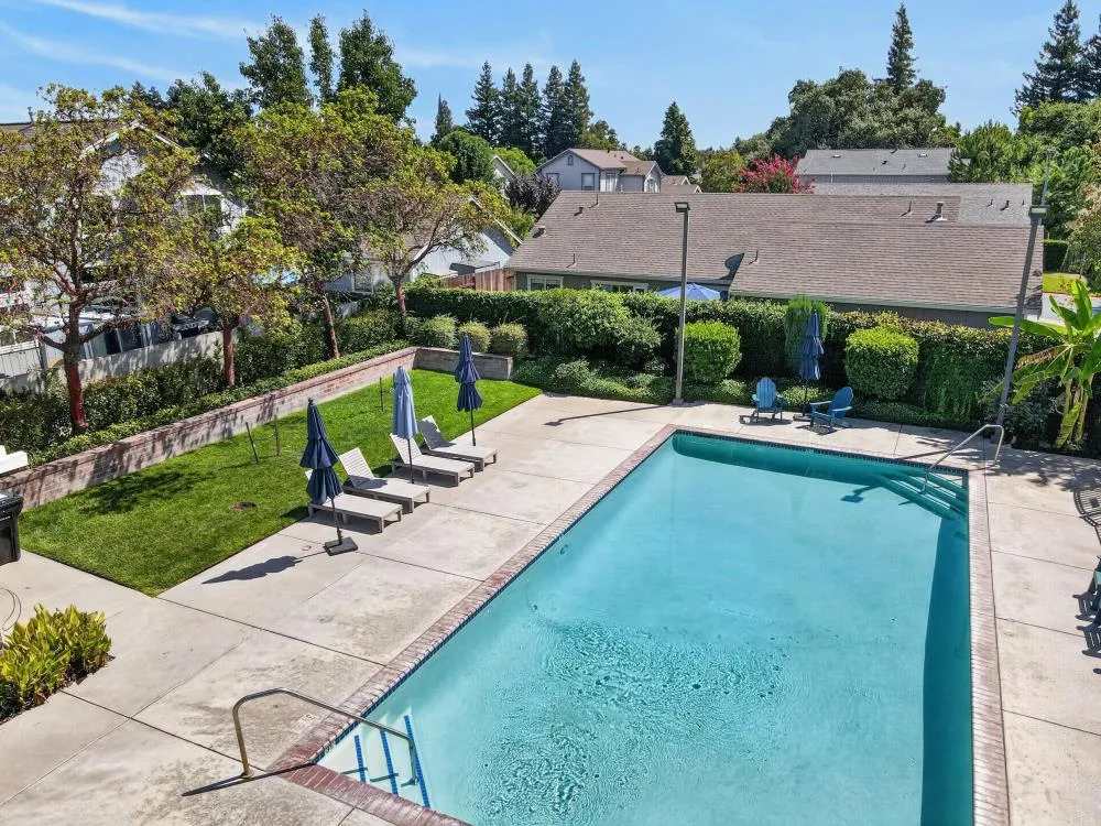 6416 Laguna Mirage Lane Elk Grove, CA 95758
