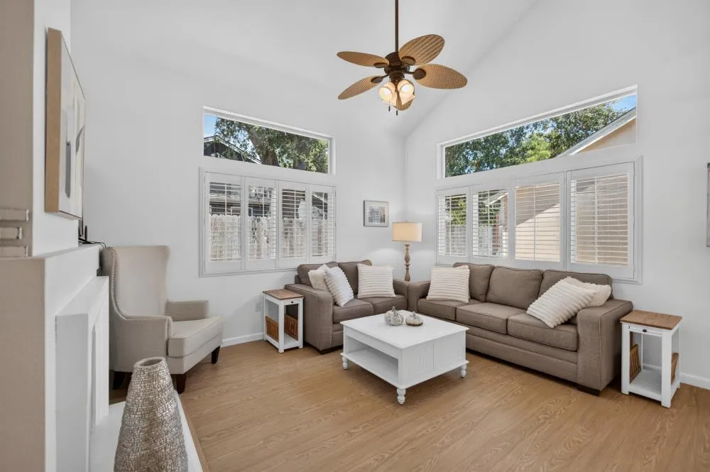 6416 Laguna Mirage Lane Elk Grove, CA 95758