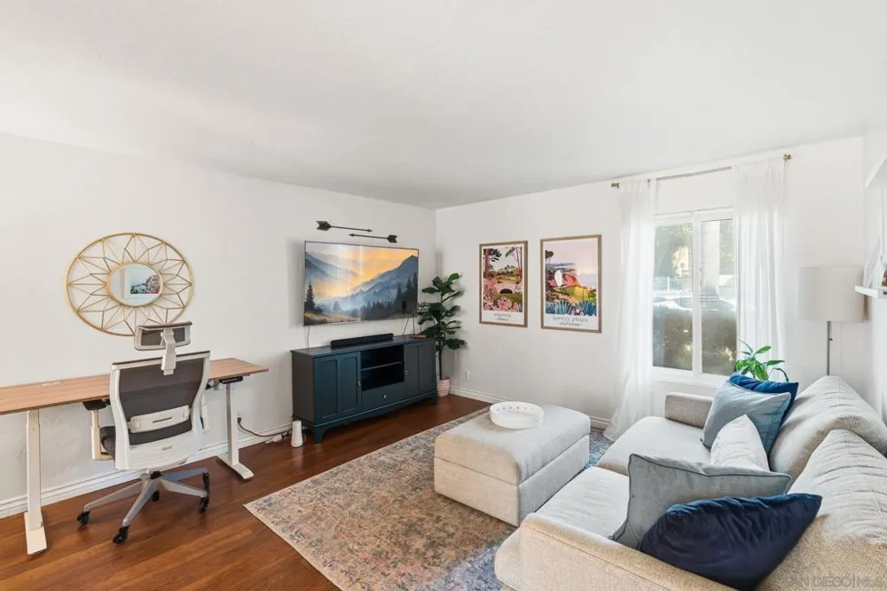 13754 Mango Dr #130 Del Mar, CA 92014