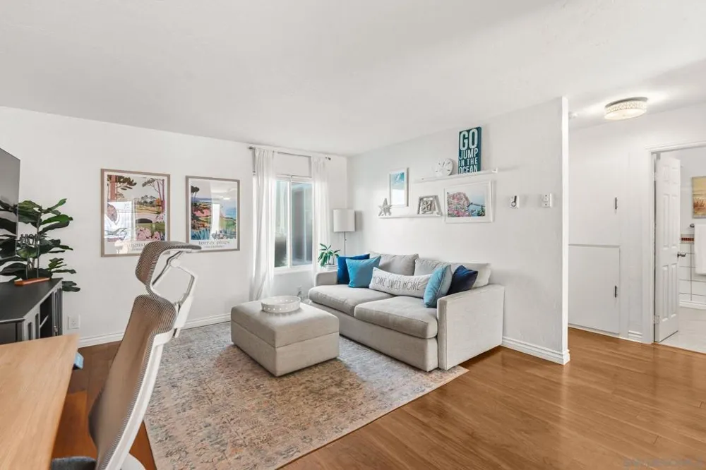 13754 Mango Dr #130 Del Mar, CA 92014