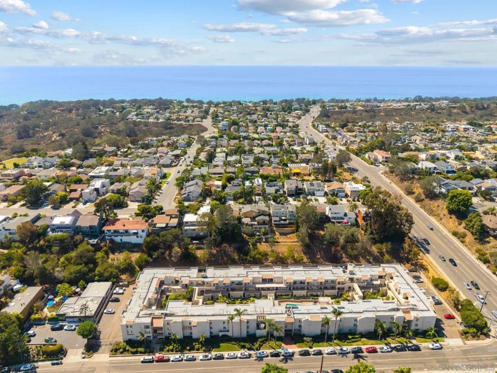 13754 Mango Dr #130 Del Mar, CA 92014