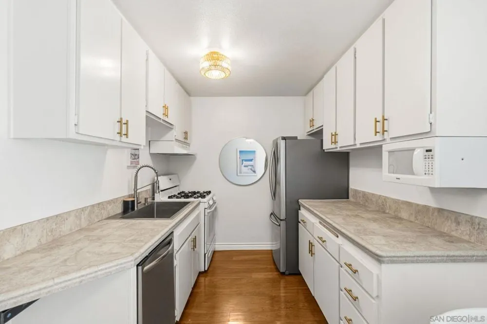13754 Mango Dr #130 Del Mar, CA 92014