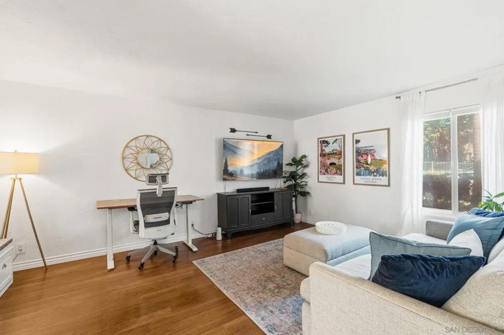 13754 Mango Dr #130 Del Mar, CA 92014