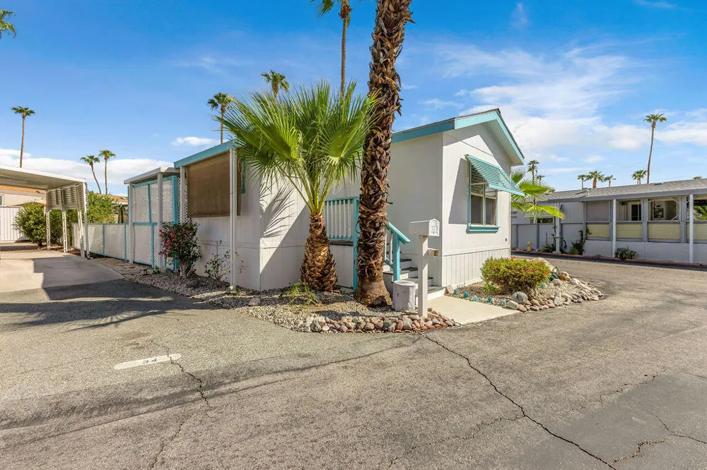 35 Sand Creek Creek Cathedral City, CA 92234