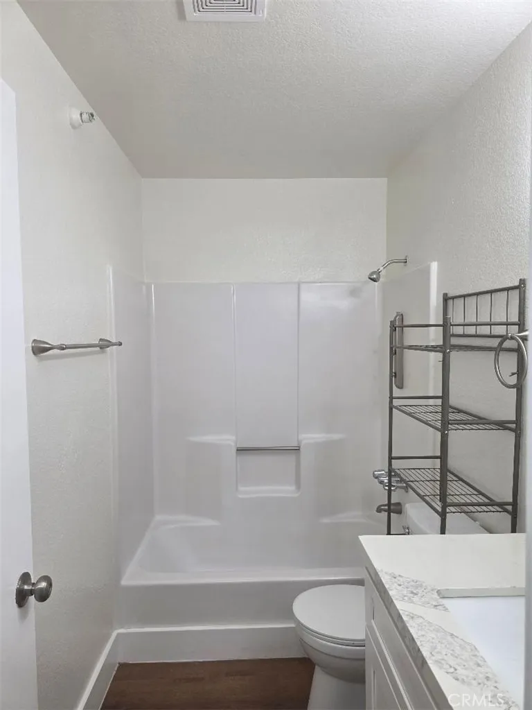 4326 W 142nd Street #8 Hawthorne, CA 90250