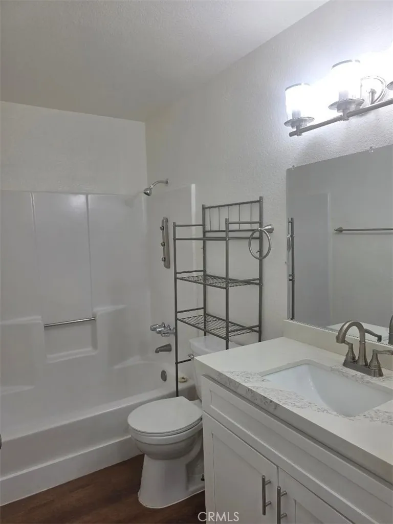 4326 W 142nd Street #8 Hawthorne, CA 90250