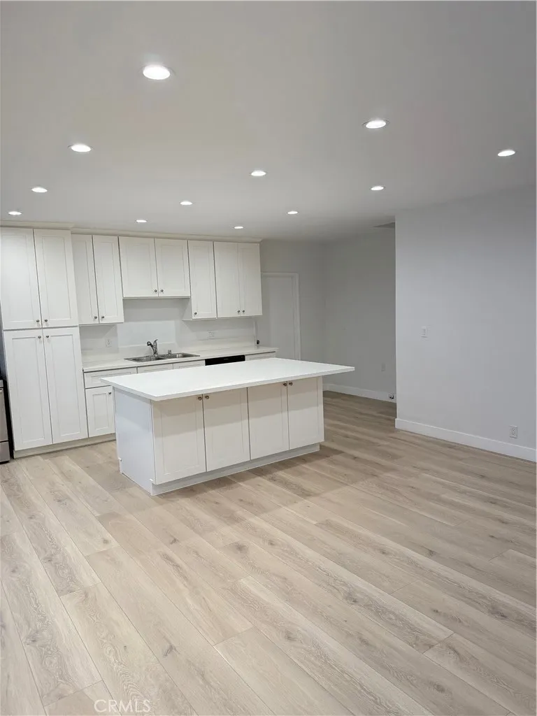 7307 Tyrone Van Nuys, CA 91405