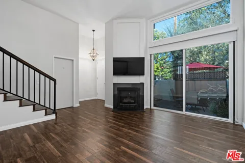 6225 Shoup Avenue #109