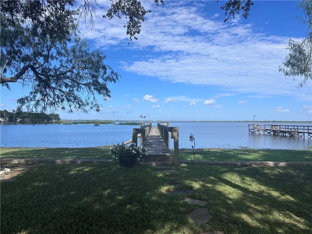152 Zenna Drive Mathis, TX 78368