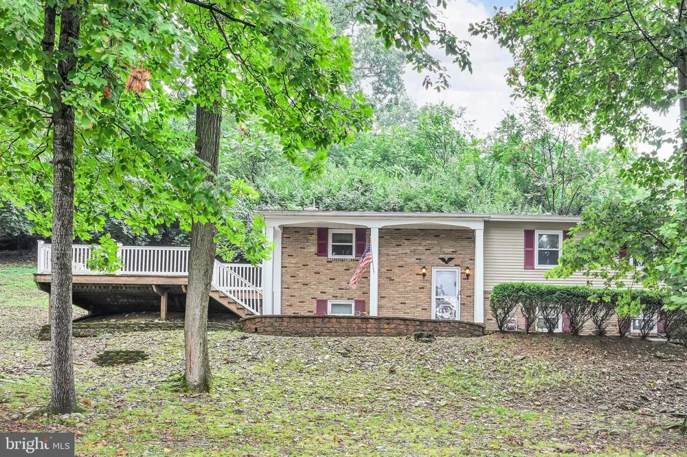 404 HILL CIRCLE Reading, PA 19607