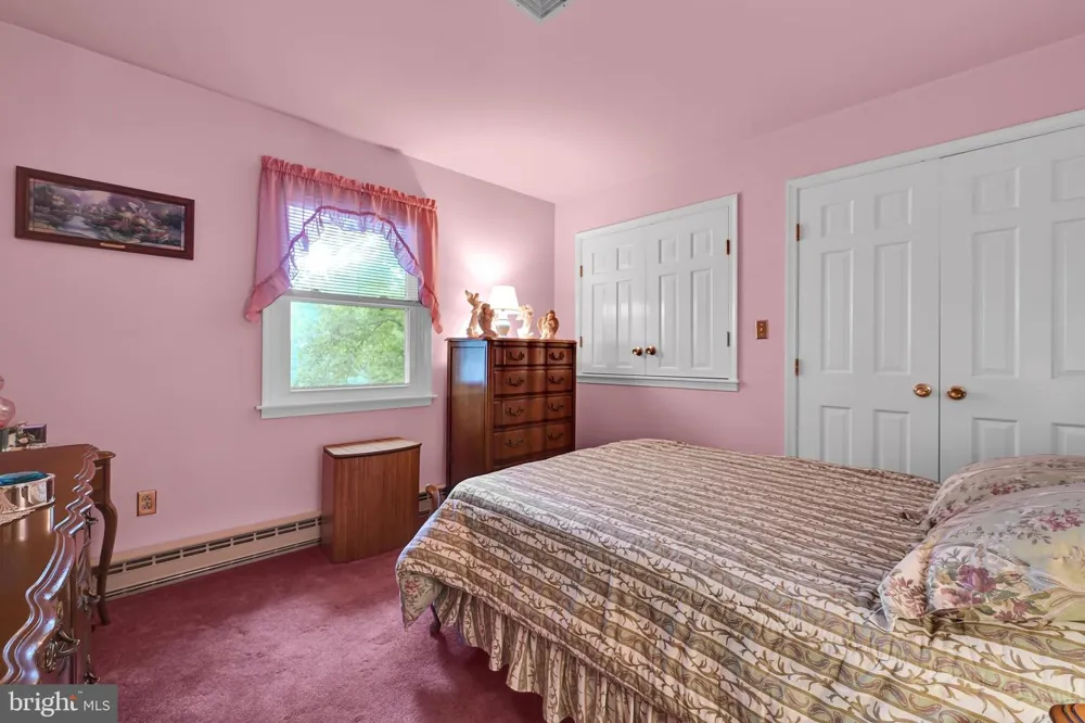 404 HILL CIRCLE Reading, PA 19607