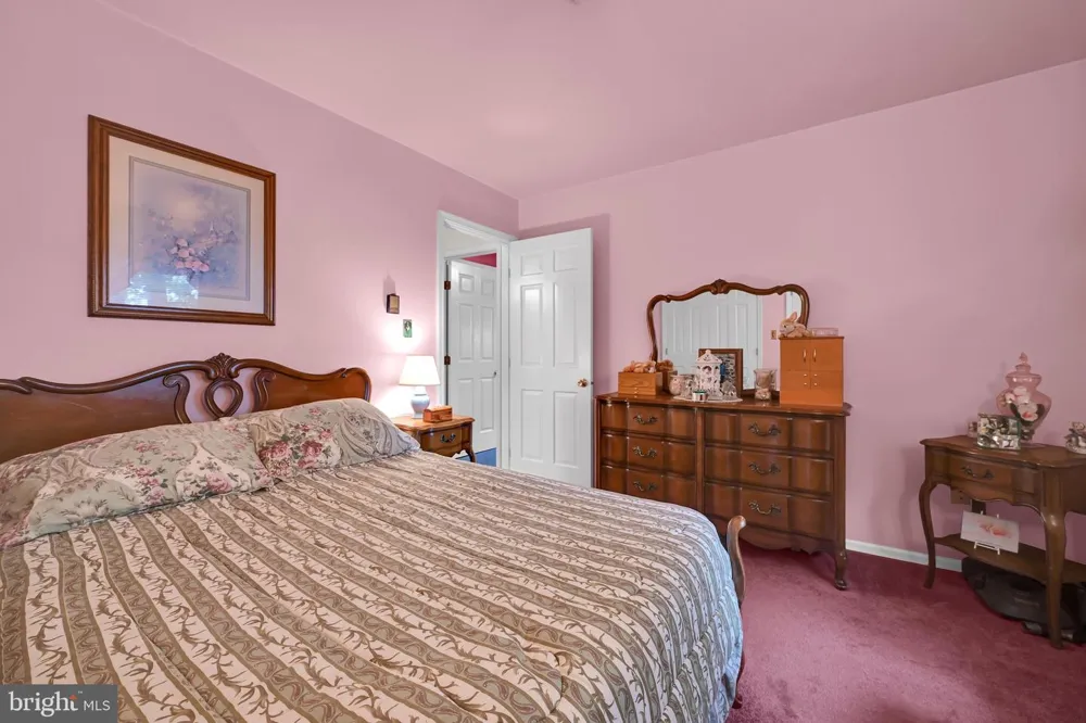 404 HILL CIRCLE Reading, PA 19607
