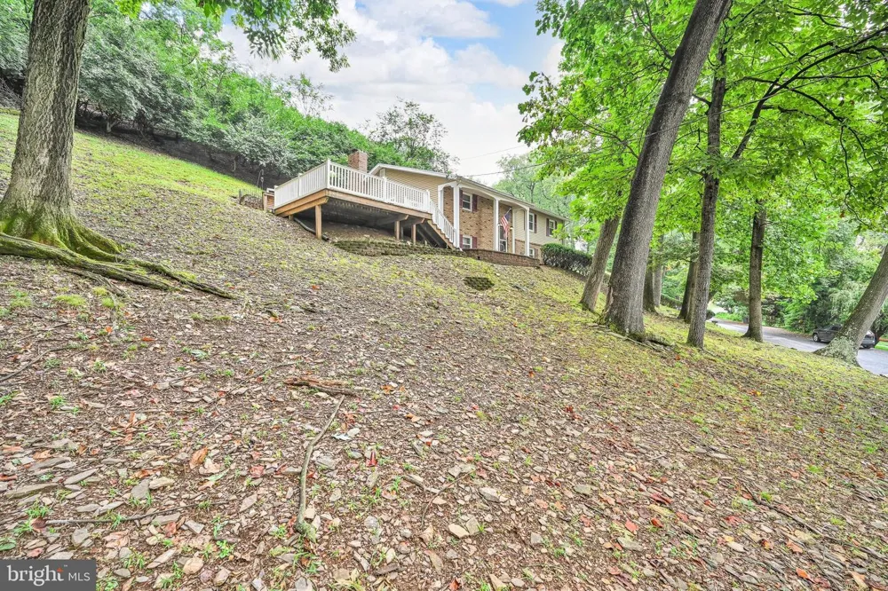 404 HILL CIRCLE Reading, PA 19607