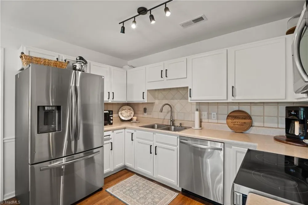 2446 Somerset Place Drive Winston-Salem, NC 27103