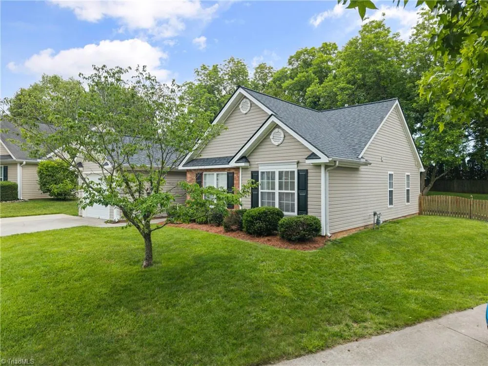 2446 Somerset Place Drive Winston-Salem, NC 27103