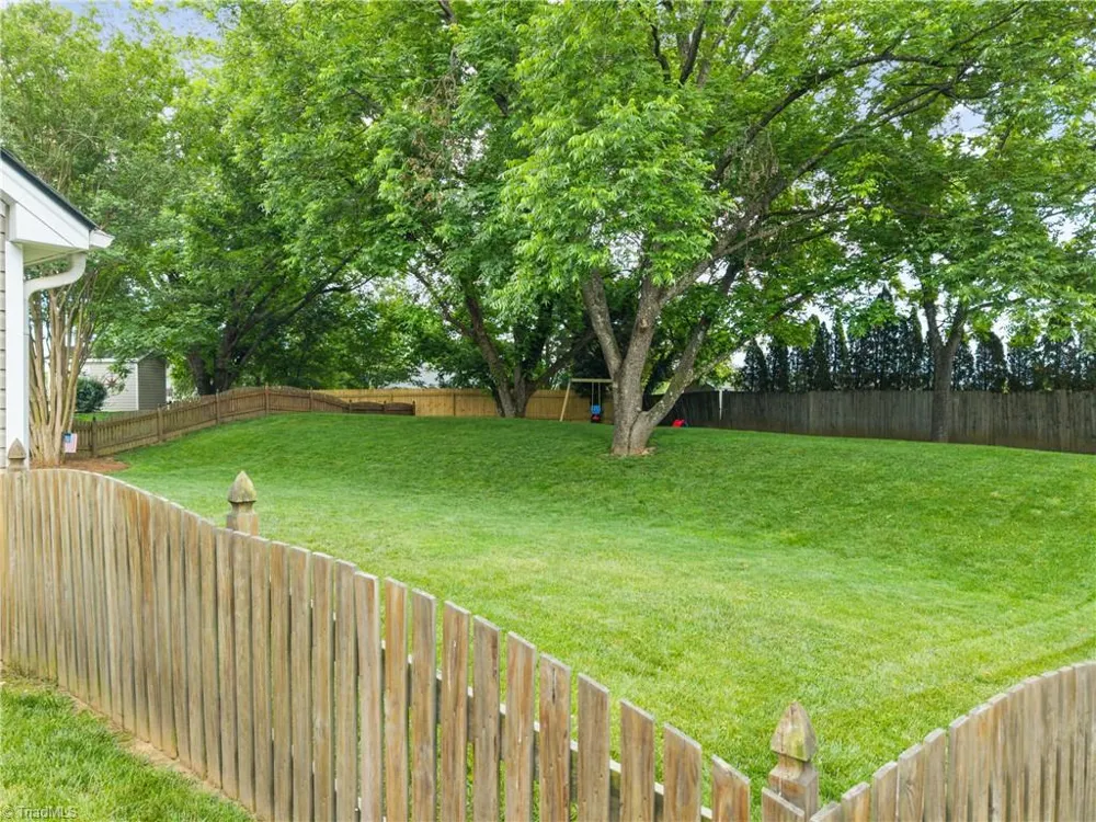 2446 Somerset Place Drive Winston-Salem, NC 27103