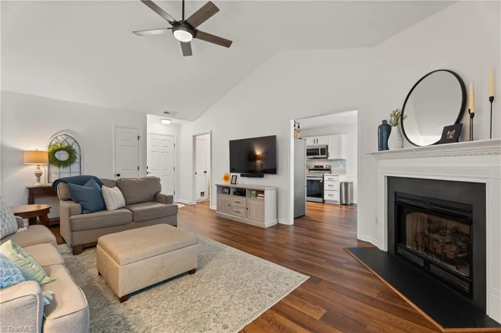 2446 Somerset Place Drive Winston-Salem, NC 27103