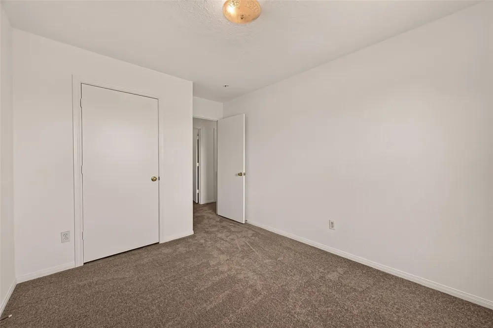 831 Easy St La Porte, TX 77571