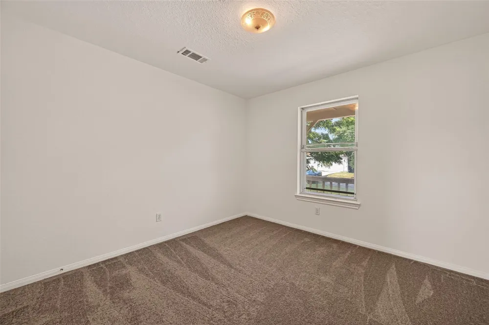 831 Easy St La Porte, TX 77571