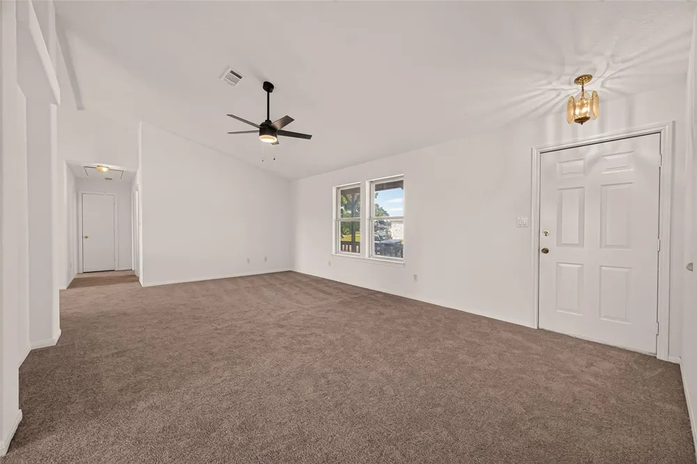 831 Easy St La Porte, TX 77571