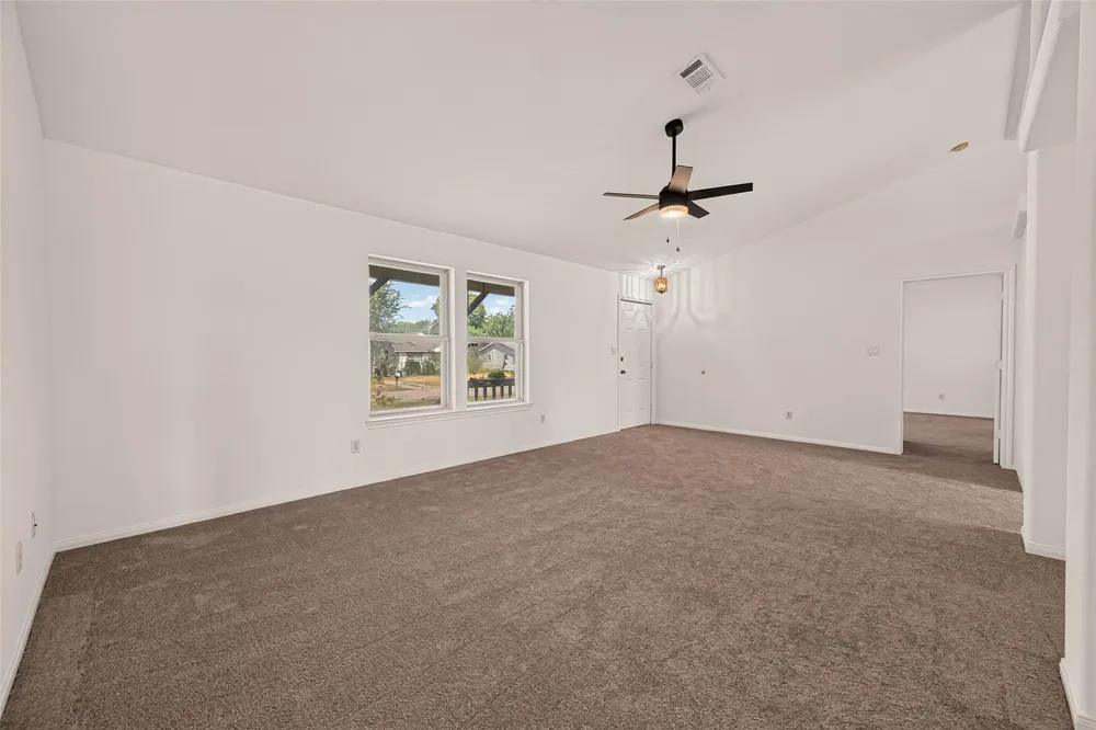 831 Easy St La Porte, TX 77571