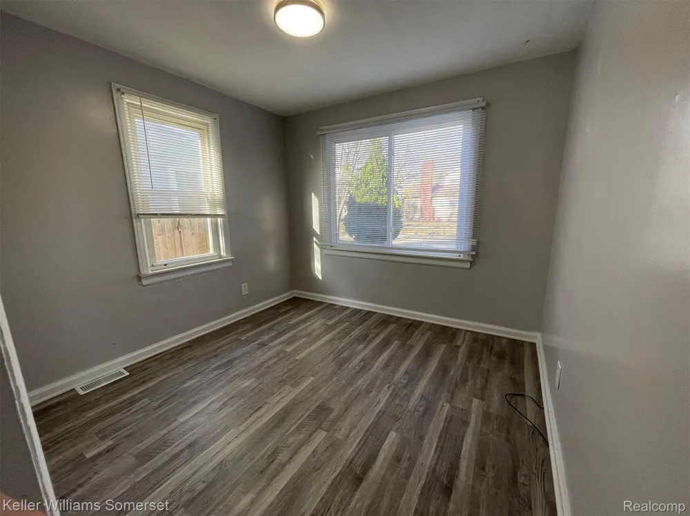 18722 BRADY Redford Charter Township, MI 48240