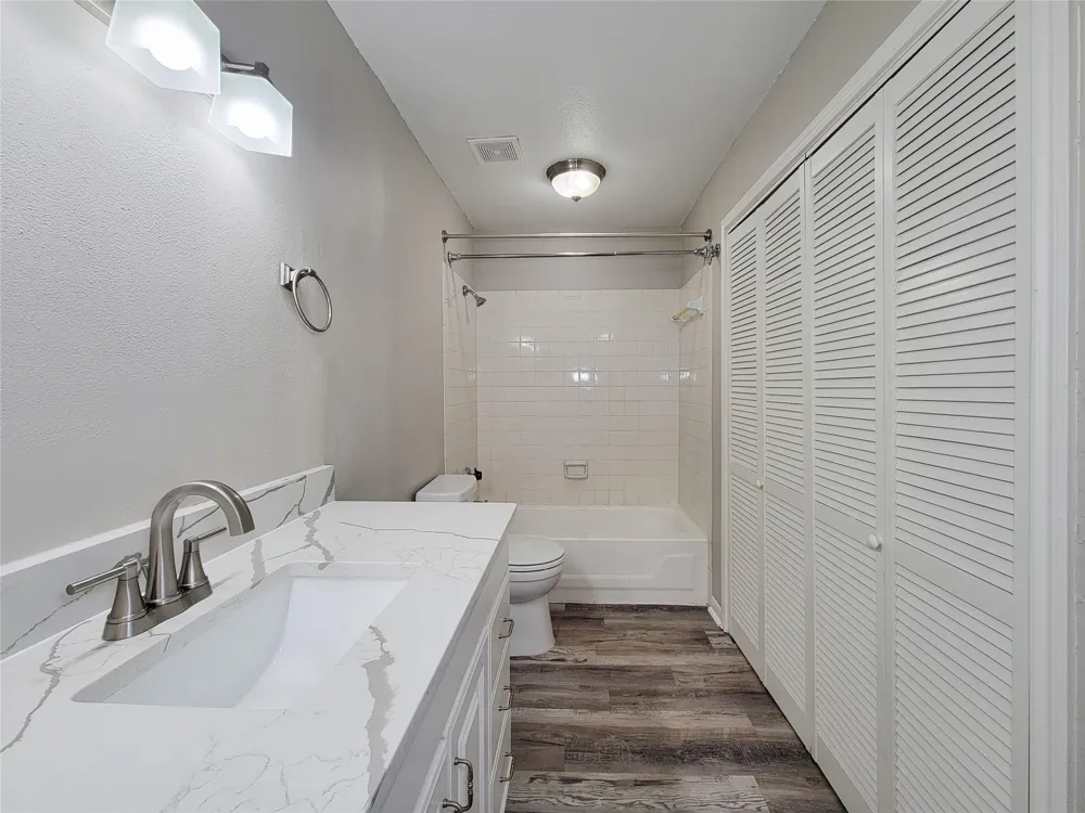 18617 Egret Bay #1010 Webster, TX 77058