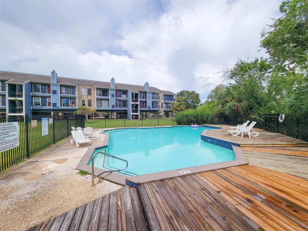 18617 Egret Bay #1010 Webster, TX 77058