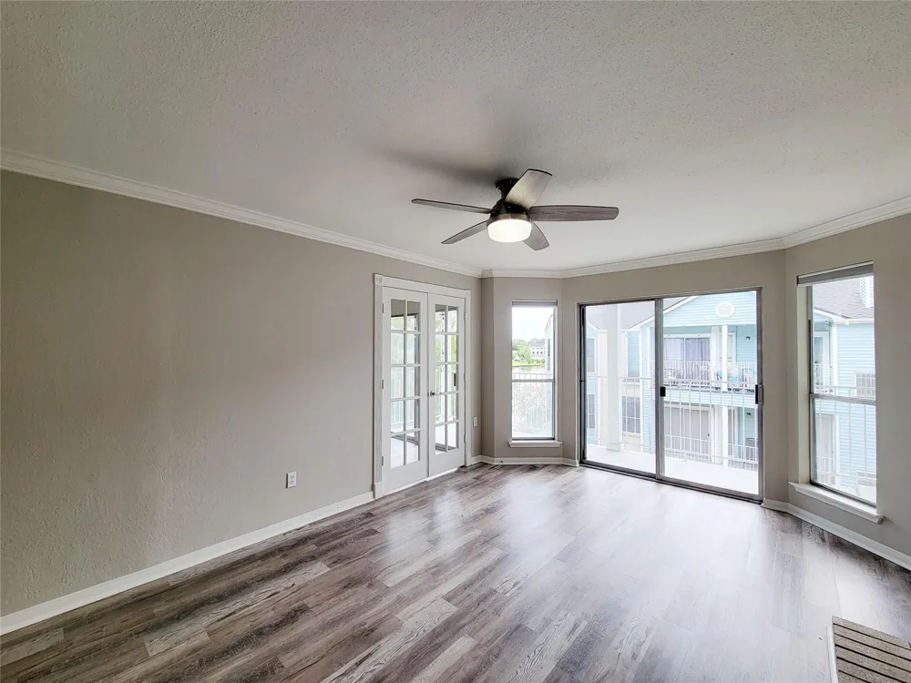 18617 Egret Bay #1010 Webster, TX 77058