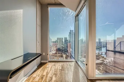 360 Nueces Street #3501