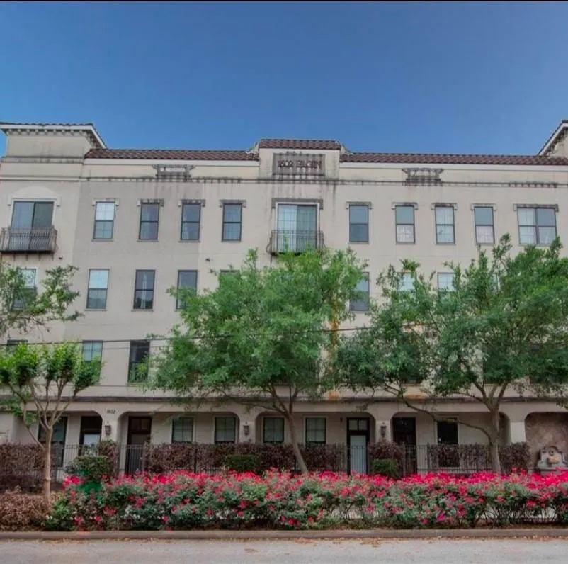 1602 Elgin Street #5 Houston, TX 77004