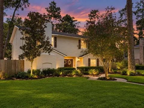 6111 Hickorycrest Drive