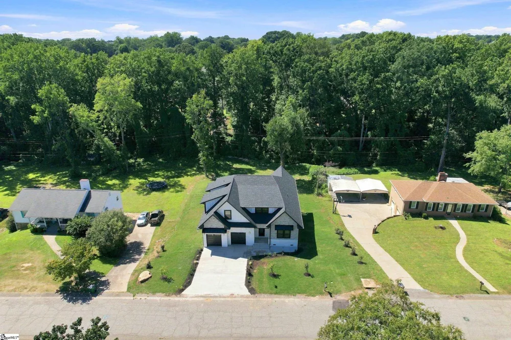 4749 Worden Drive Spartanburg, SC 23901