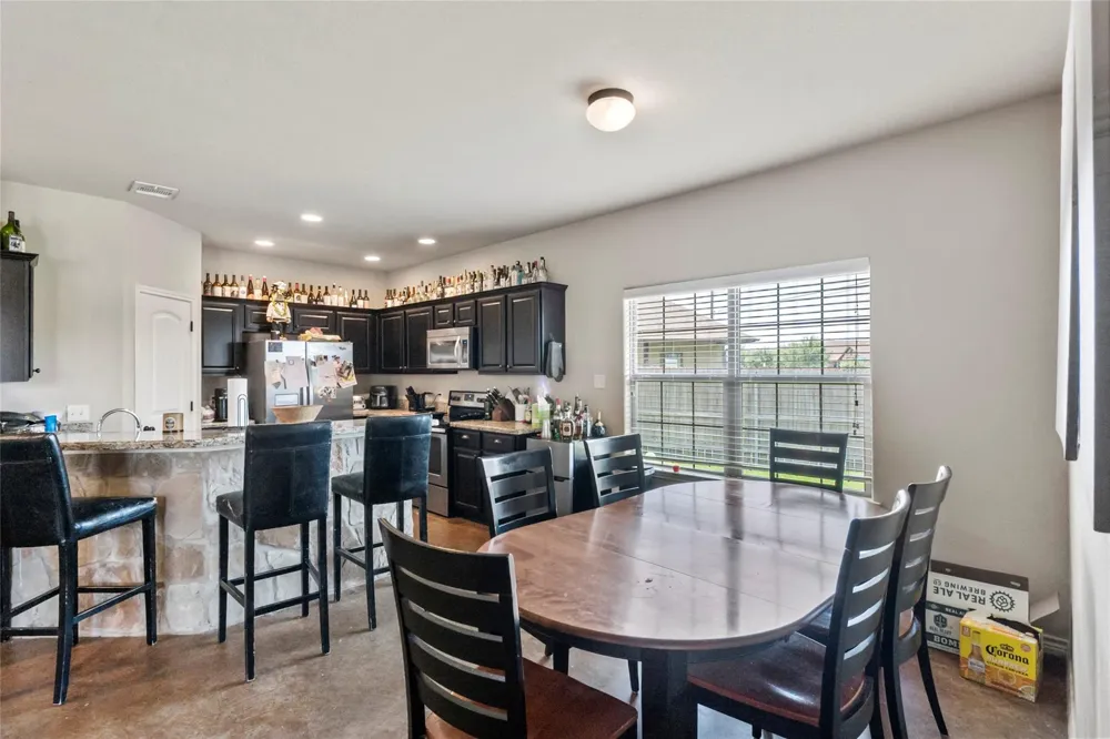 3101 Papa Bear Drive College Station, TX 77845