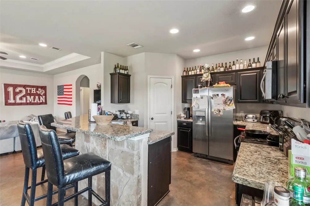 3101 Papa Bear Drive College Station, TX 77845