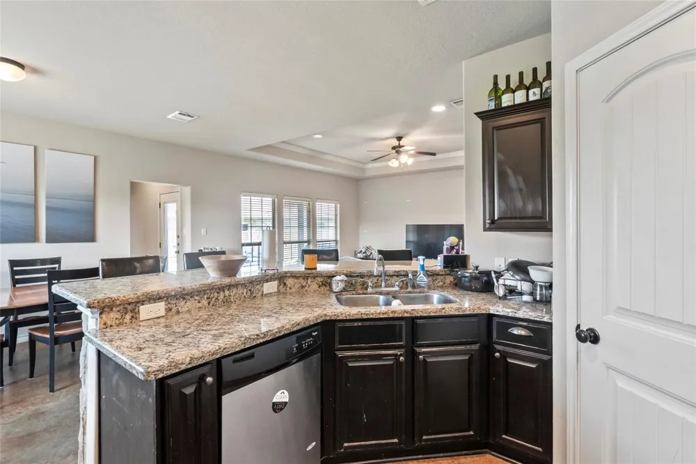 3101 Papa Bear Drive College Station, TX 77845