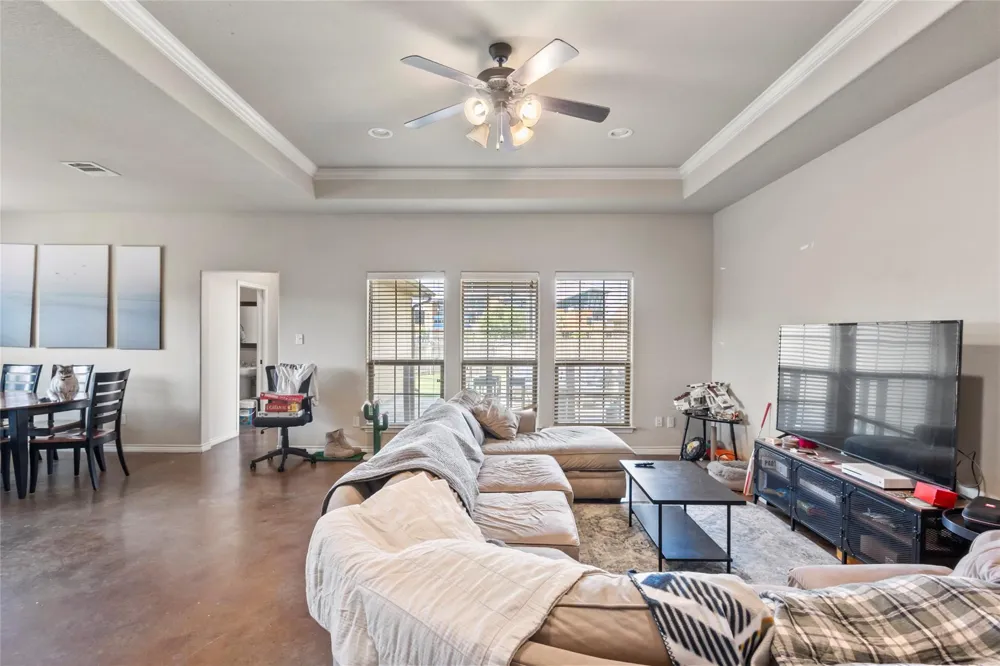 3101 Papa Bear Drive College Station, TX 77845