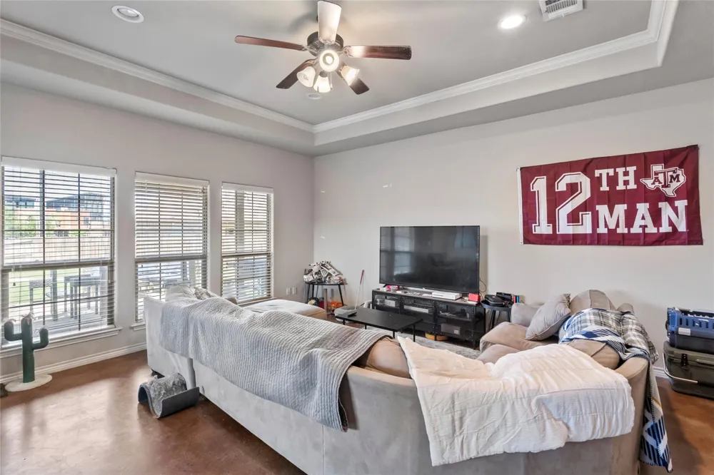 3101 Papa Bear Drive College Station, TX 77845
