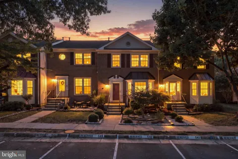 6614 SKY BLUE COURT
