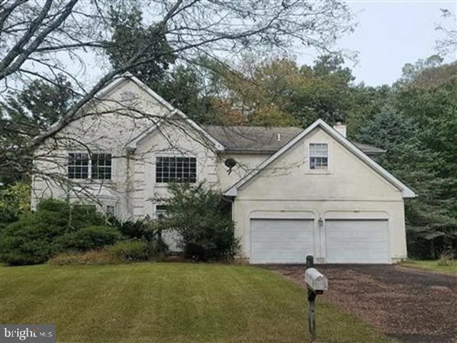 20 CROCUS LANE Newtown, PA 18940