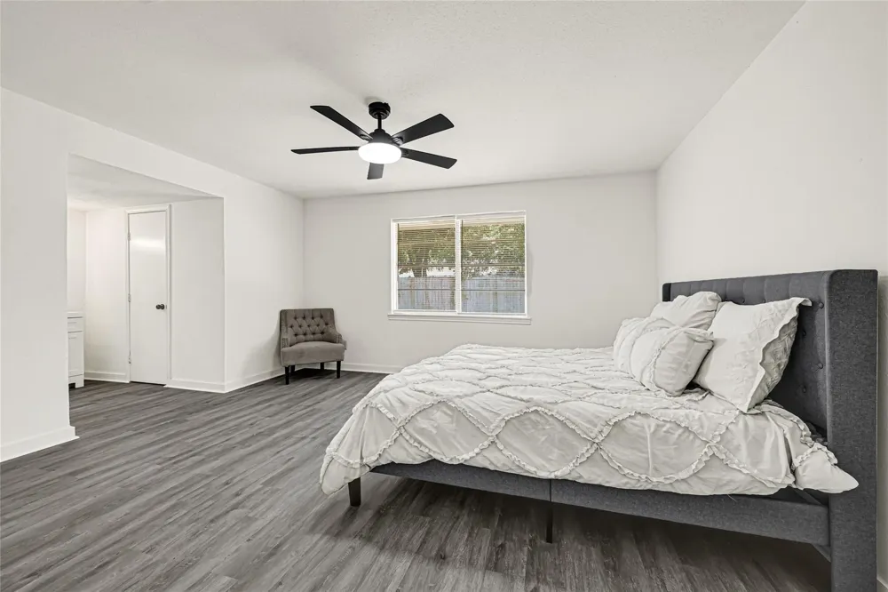 1123 Fallbrook Drive Houston, TX 77038