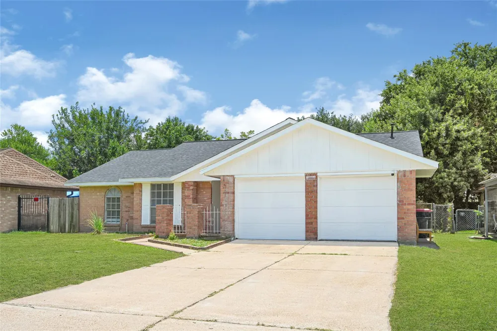 1123 Fallbrook Drive Houston, TX 77038