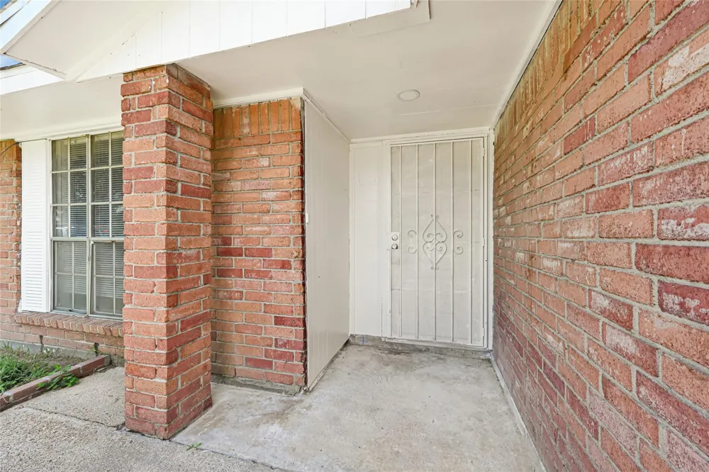 1123 Fallbrook Drive Houston, TX 77038