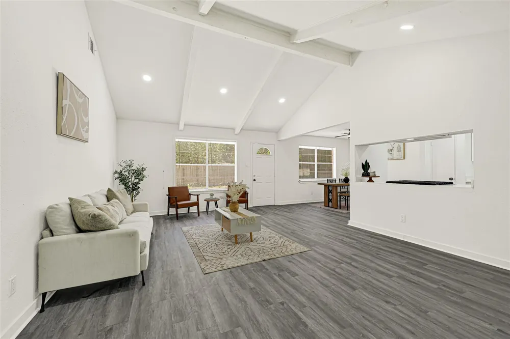 1123 Fallbrook Drive Houston, TX 77038