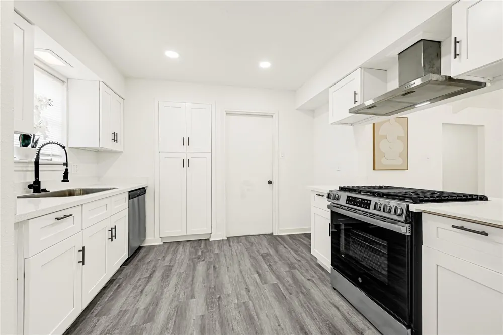 1123 Fallbrook Drive Houston, TX 77038