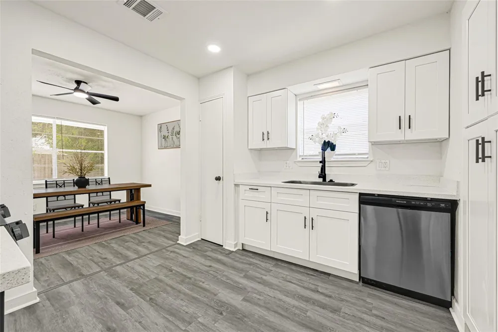 1123 Fallbrook Drive Houston, TX 77038