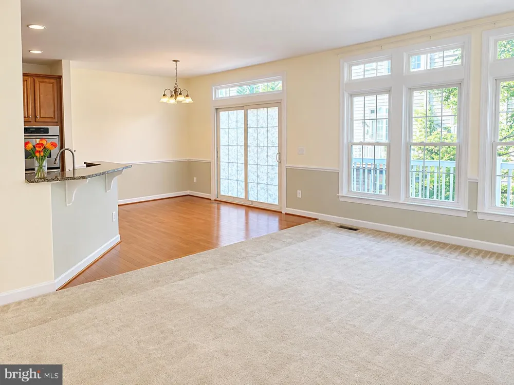 47636 MID SURREY SQUARE Sterling, VA 20165