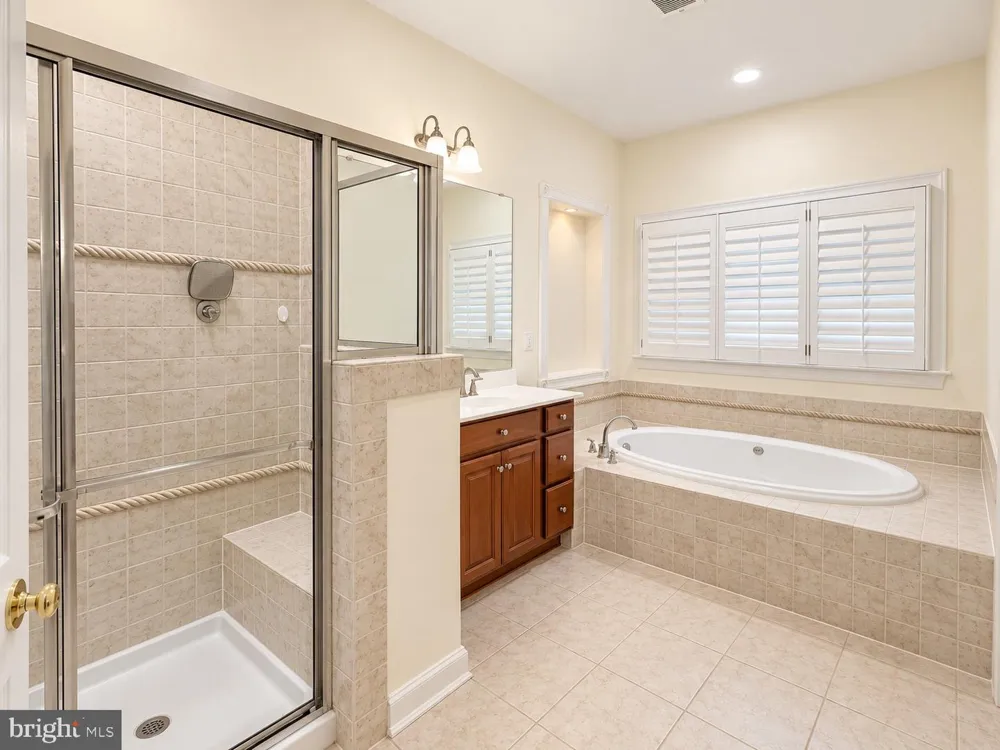 47636 MID SURREY SQUARE Sterling, VA 20165